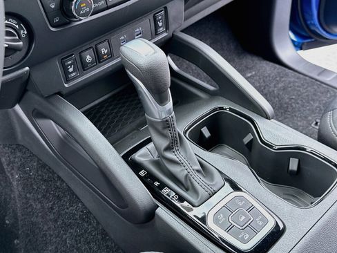 New 2026 Nissan Frontier SV AWD/4WD image 13