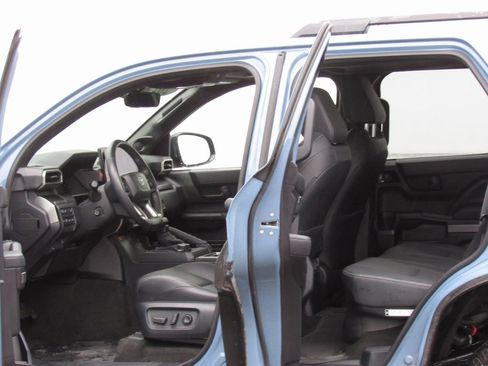 Certified 2025 Toyota 4Runner TRD Off-Road Premium image 13