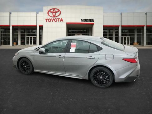 New 2026 Toyota Camry SE image 11