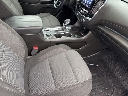 Used 2023 Chevrolet Traverse LT image 41