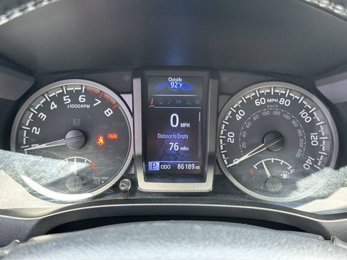 Used 2020 Toyota Tacoma TRD Sport w/ Technology Package AWD/4WD image 40