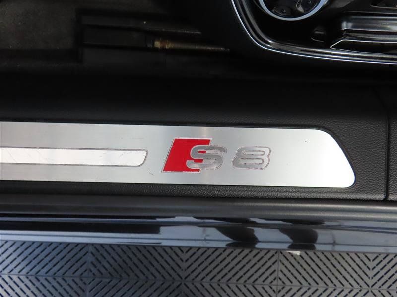 Used 2017 Audi S8 Plus AWD/4WD image 20