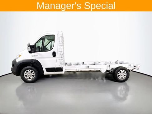 Used 2025 RAM ProMaster 3500 w/ Quick Order Package 22G SLT FWD image 4