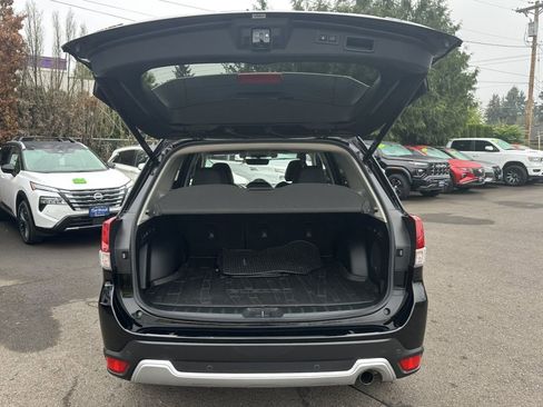 Used 2019 Subaru Forester Touring image 9