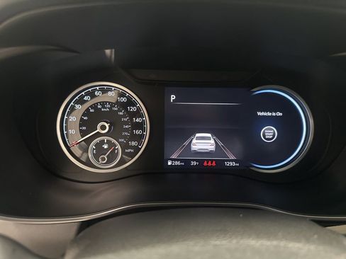 Used 2026 Genesis G70 2.5T image 11