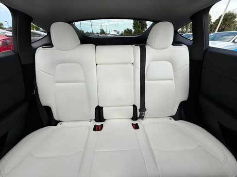Used 2023 Tesla Model Y Performance AWD/4WD image 17