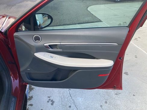 Used 2023 Hyundai Sonata Limited image 15