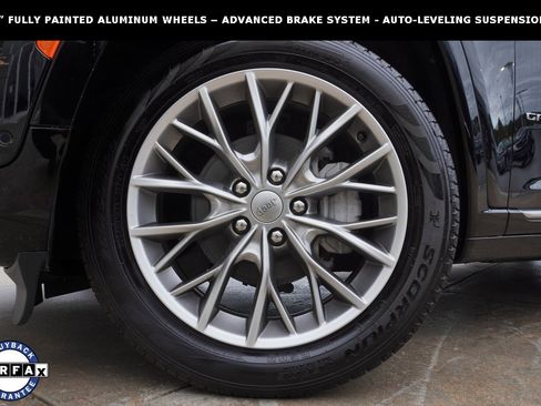 Used 2023 Jeep Grand Cherokee Summit image 3