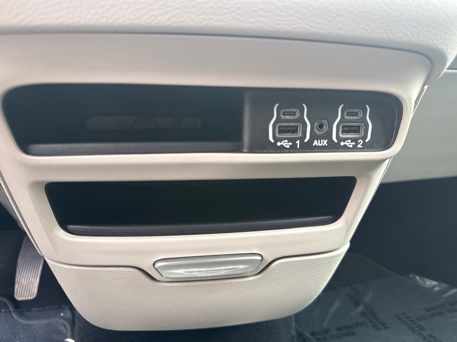 Used 2021 Chrysler Voyager LX FWD image 18