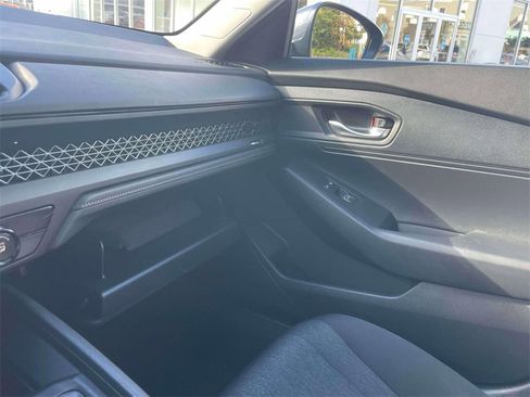 Certified 2024 Honda Accord LX image 32