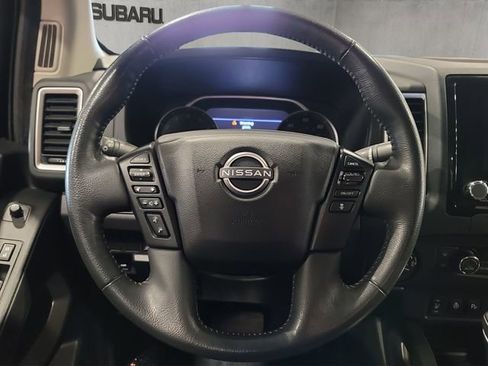 Used 2022 Nissan Frontier SV AWD/4WD image 11