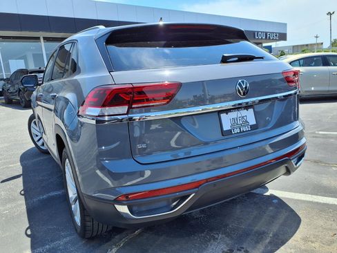 Used 2021 Volkswagen Atlas Cross Sport SE w/ Panoramic Sunroof Package FWD image 34