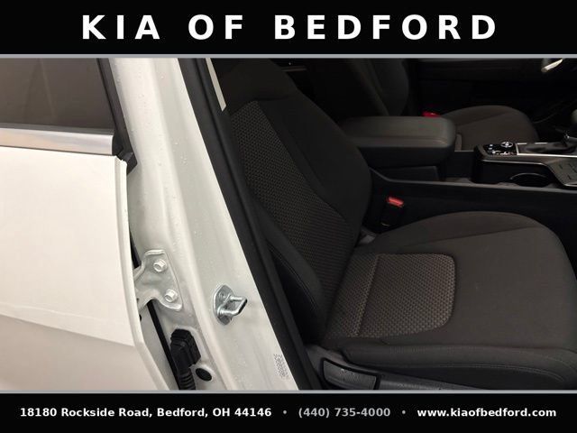 Certified 2025 Kia Sportage LX FWD image 25