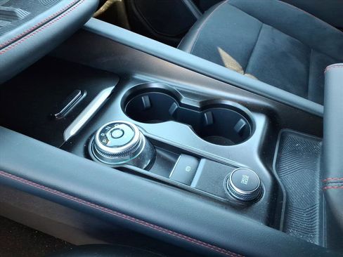 Used 2025 Ford Explorer ST image 13