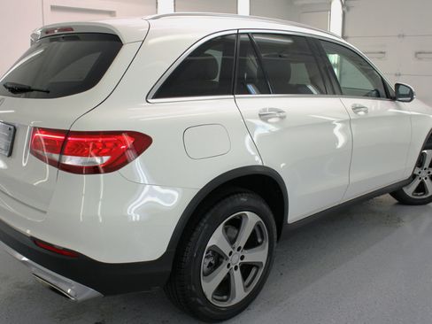 Used 2017 Mercedes-Benz GLC 300 w/ Premium 1 Package image 15