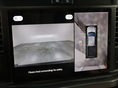 New 2026 Ford F250 Lariat w/ Black Appearance Package image 55