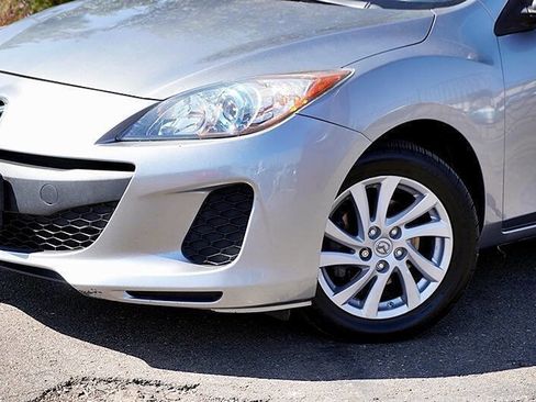 Used 2012 MAZDA MAZDA3 i Touring image 4