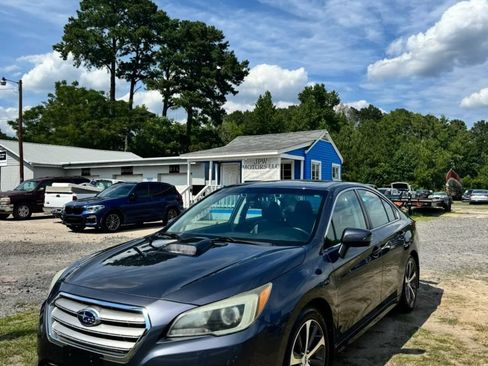 Used 2017 Subaru Legacy 2.5i Limited AWD/4WD image 4