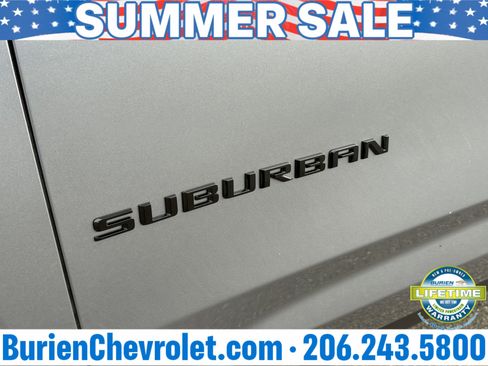 Used 2022 Chevrolet Suburban Z71 w/ Luxury Package AWD/4WD image 36