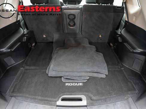 Used 2019 Nissan Rogue SV w/ Sun & Sound Touring Package AWD/4WD image 9