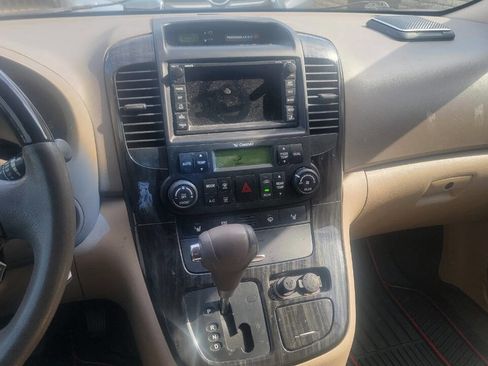 Used 2012 Kia Sedona EX w/ Luxury Pkg FWD image 11