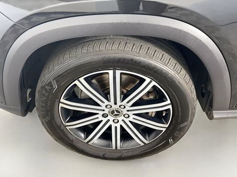 Used 2024 Mercedes-Benz GLE 450e 4MATIC w/ Warmth & Comfort Package image 38