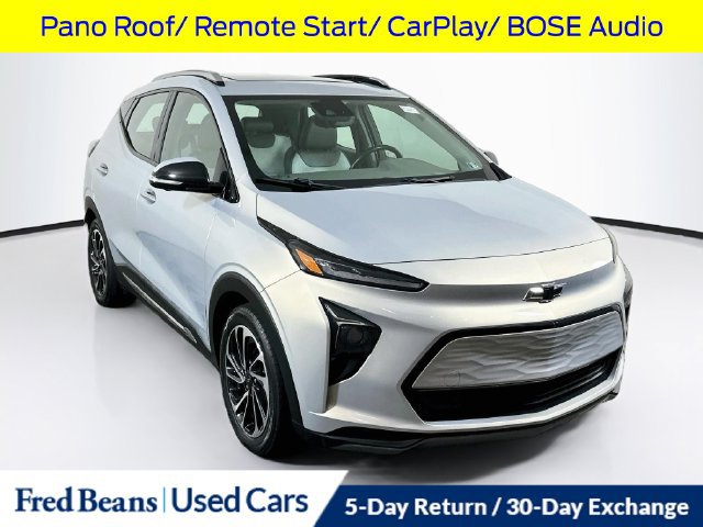 Used 2022 Chevrolet Bolt EUV Premier w/ Sun & Sound Package FWD image 1