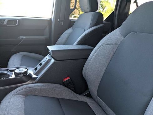 Used 2023 Ford Bronco Big Bend w/ Sasquatch Package AWD/4WD image 31