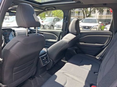 Used 2025 Subaru Forester Premium AWD/4WD image 5