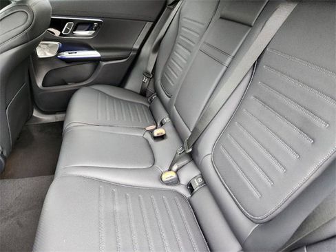 Certified 2025 Mercedes-Benz GLC 300 4MATIC image 10