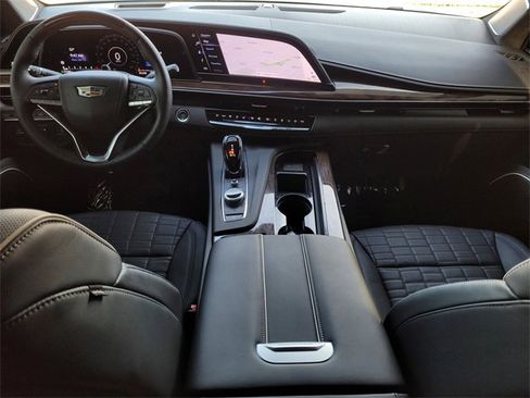 Used 2024 Cadillac Escalade Sport Platinum image 11