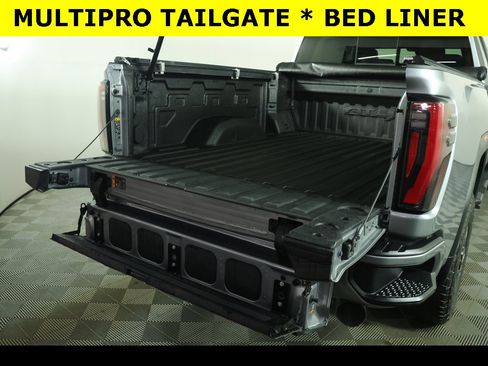 Used 2024 GMC Sierra 2500 AT4 w/ Technology Package image 12