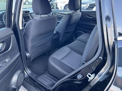 Used 2018 Nissan Rogue S AWD/4WD image 15