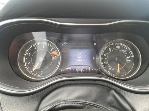 Certified 2023 Jeep Cherokee Altitude Lux image 16