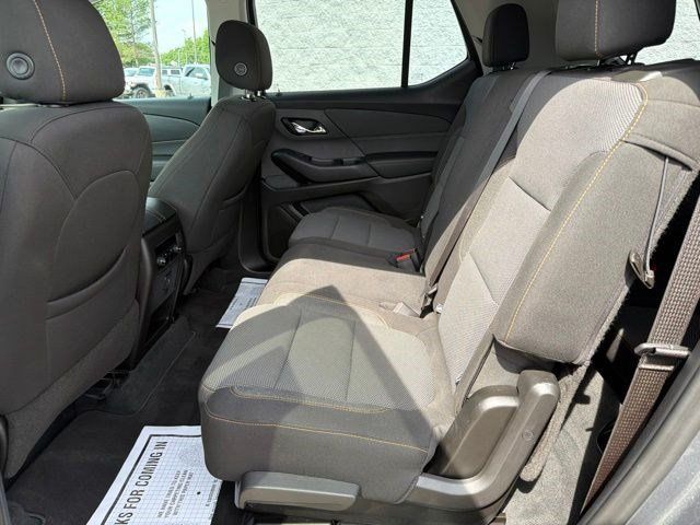 Used 2021 Chevrolet Traverse LS AWD/4WD image 14