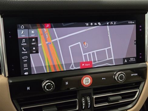 Used 2026 Porsche Macan image 23