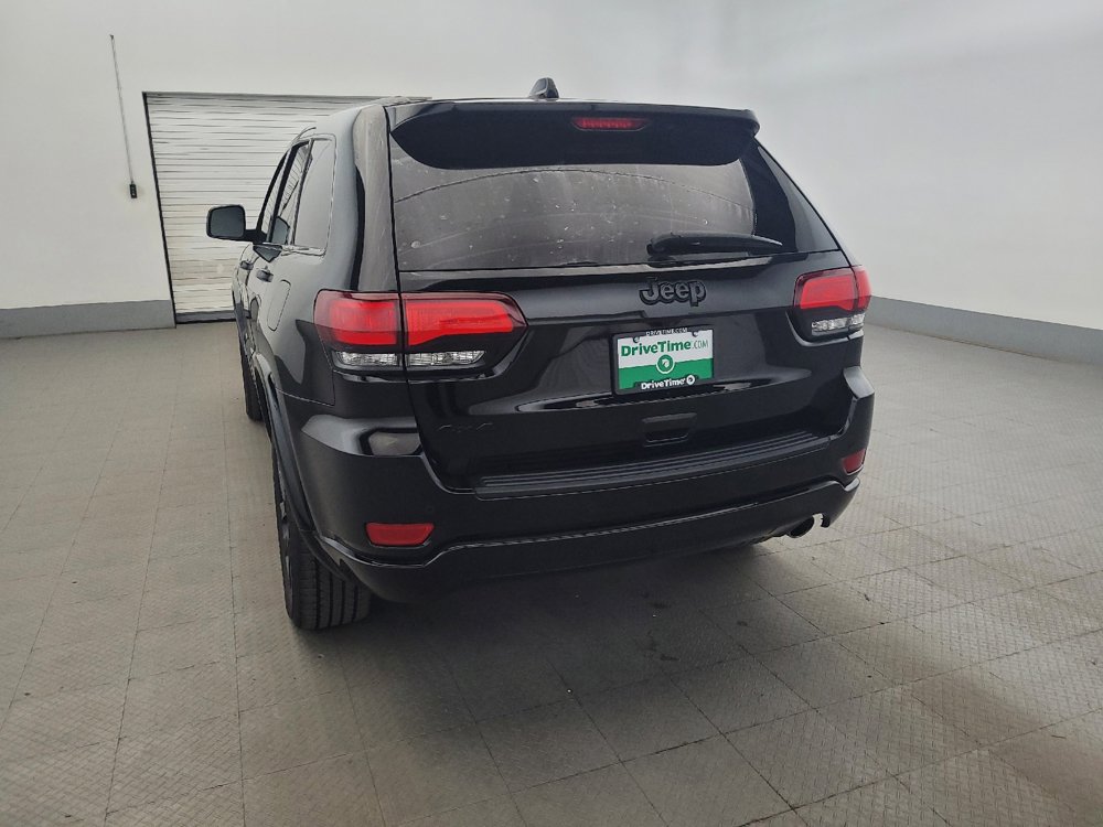 Used 2019 Jeep Grand Cherokee Altitude AWD/4WD image 6