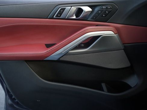 Used 2021 BMW X6 xDrive40i w/ M Sport Package image 37