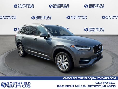 Used 2017 Volvo XC90 T6 Momentum w/ Vision Package image 1