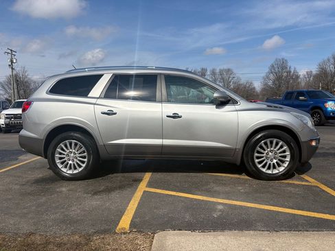 Used 2008 Buick Enclave CXL w/ Entertainment Package #3 image 5