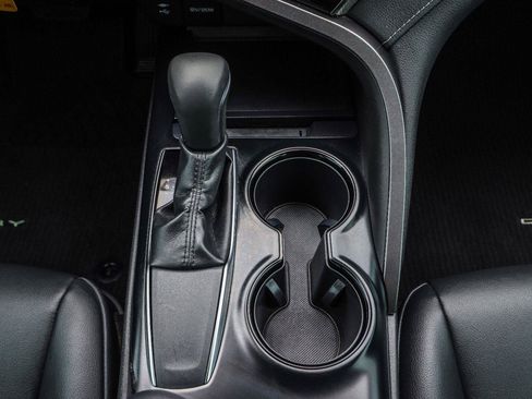 Used 2019 Toyota Camry SE FWD image 29