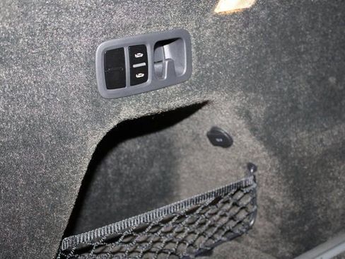 Used 2023 Bentley Bentayga Extended Wheelbase image 51