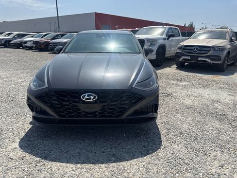 Used 2021 Hyundai Sonata SE FWD image 2
