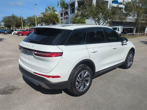 Used 2024 Lincoln Corsair FWD image 5