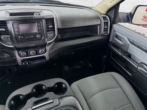 Used 2019 RAM 2500 Big Horn image 25