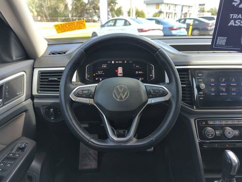 Used 2023 Volkswagen Atlas SEL Premium image 15