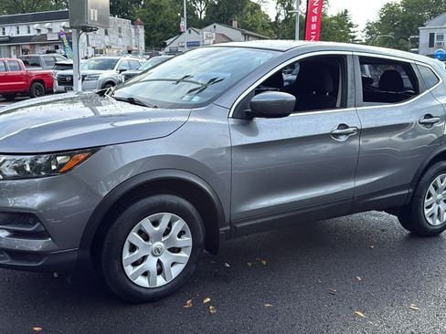 Used 2020 Nissan Rogue Sport S AWD/4WD image 3