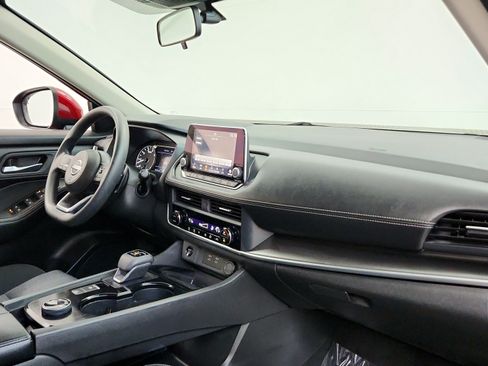 Used 2024 Nissan Rogue SV AWD/4WD image 30