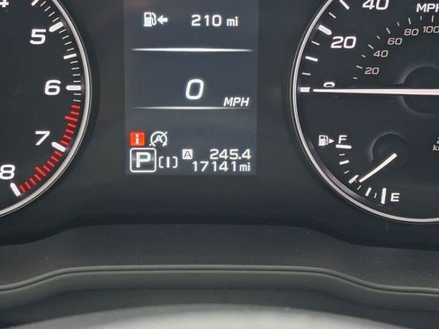 Used 2024 Subaru Crosstrek 2.0i Premium image 14