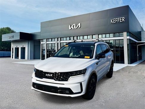 Certified 2022 Kia Sorento SX image 1